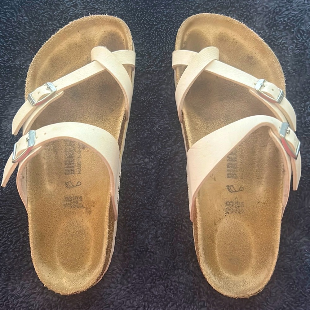 Size 38 US 7.5 White Birkenstock sandals